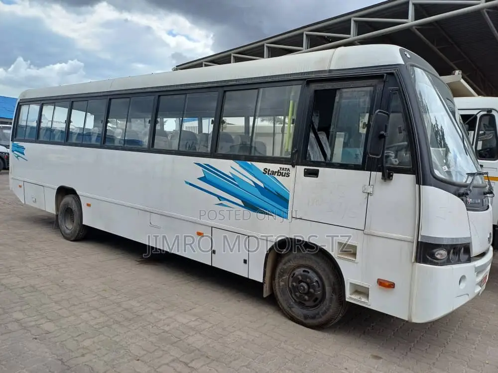 New Tata Starbus Ultra Skool 2025 White