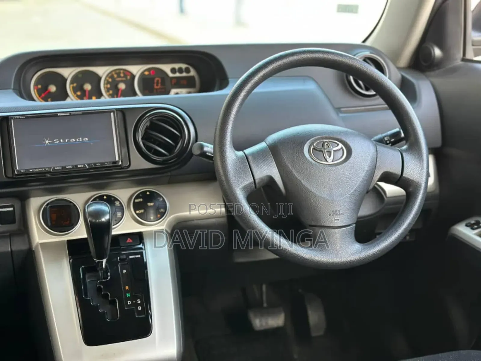 Toyota Corolla Rumion 2010 Black