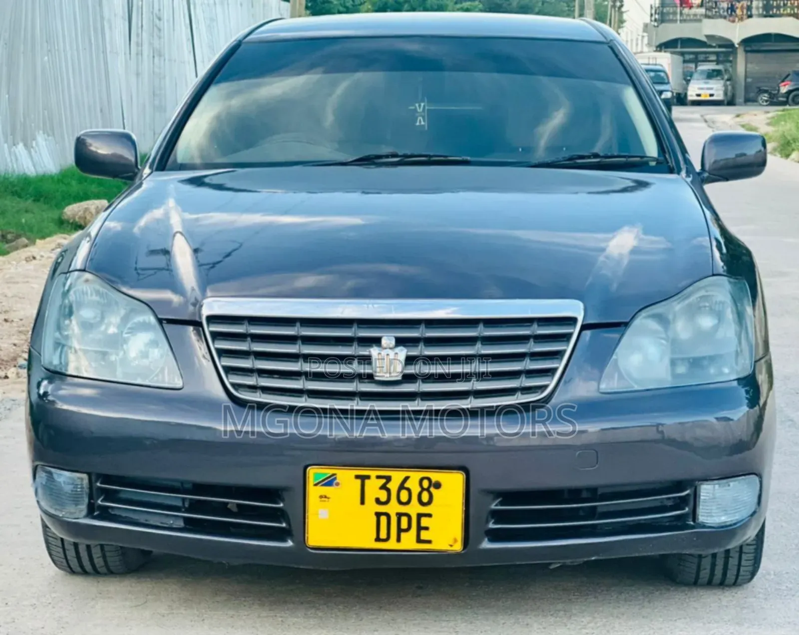 Toyota Crown Royale 2005 Gray