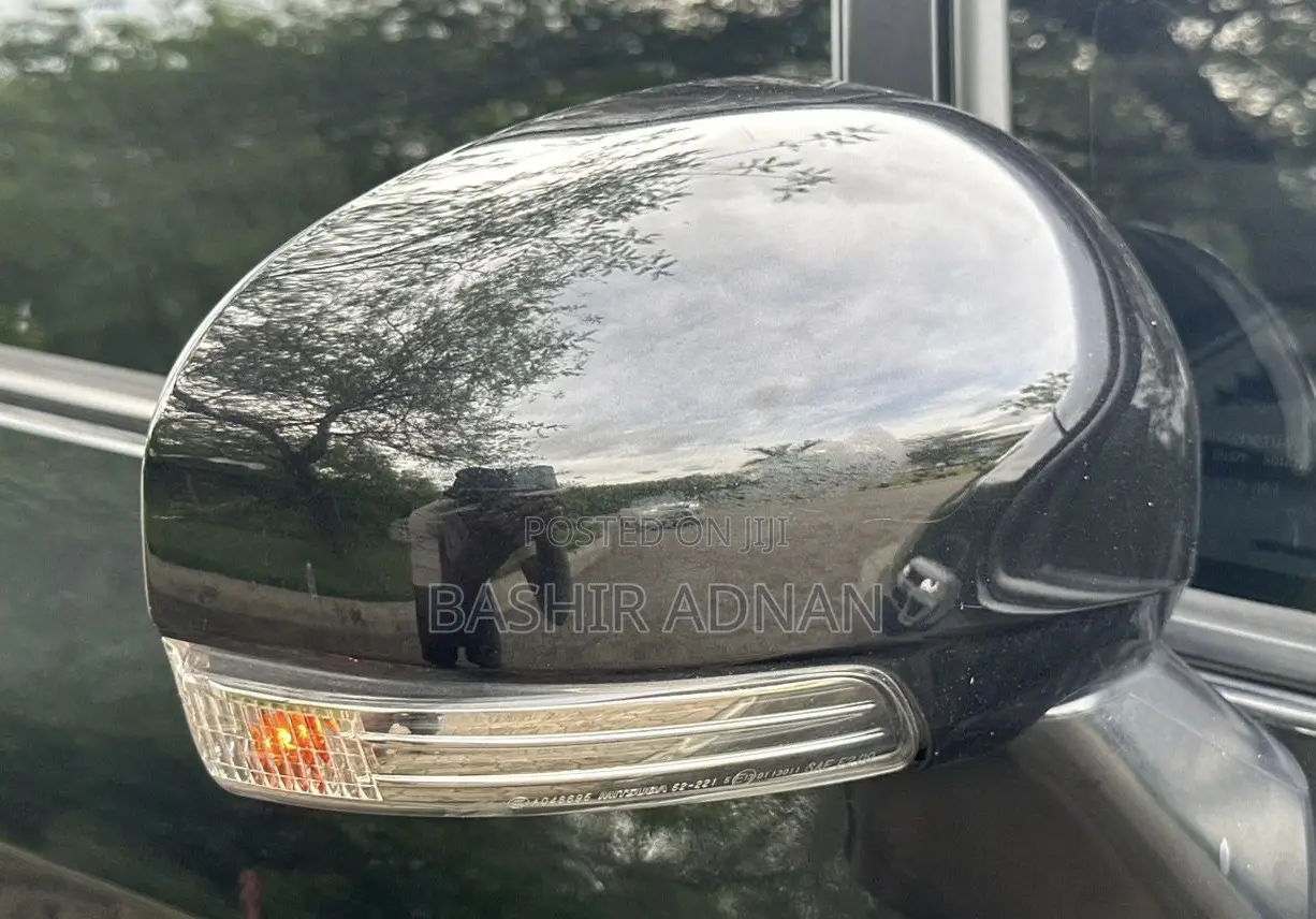 Subaru Trezia 2011 Black