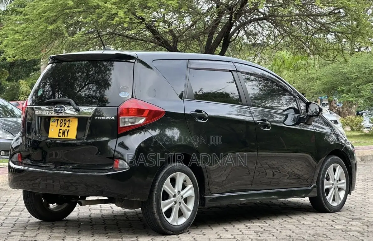 Subaru Trezia 2011 Black