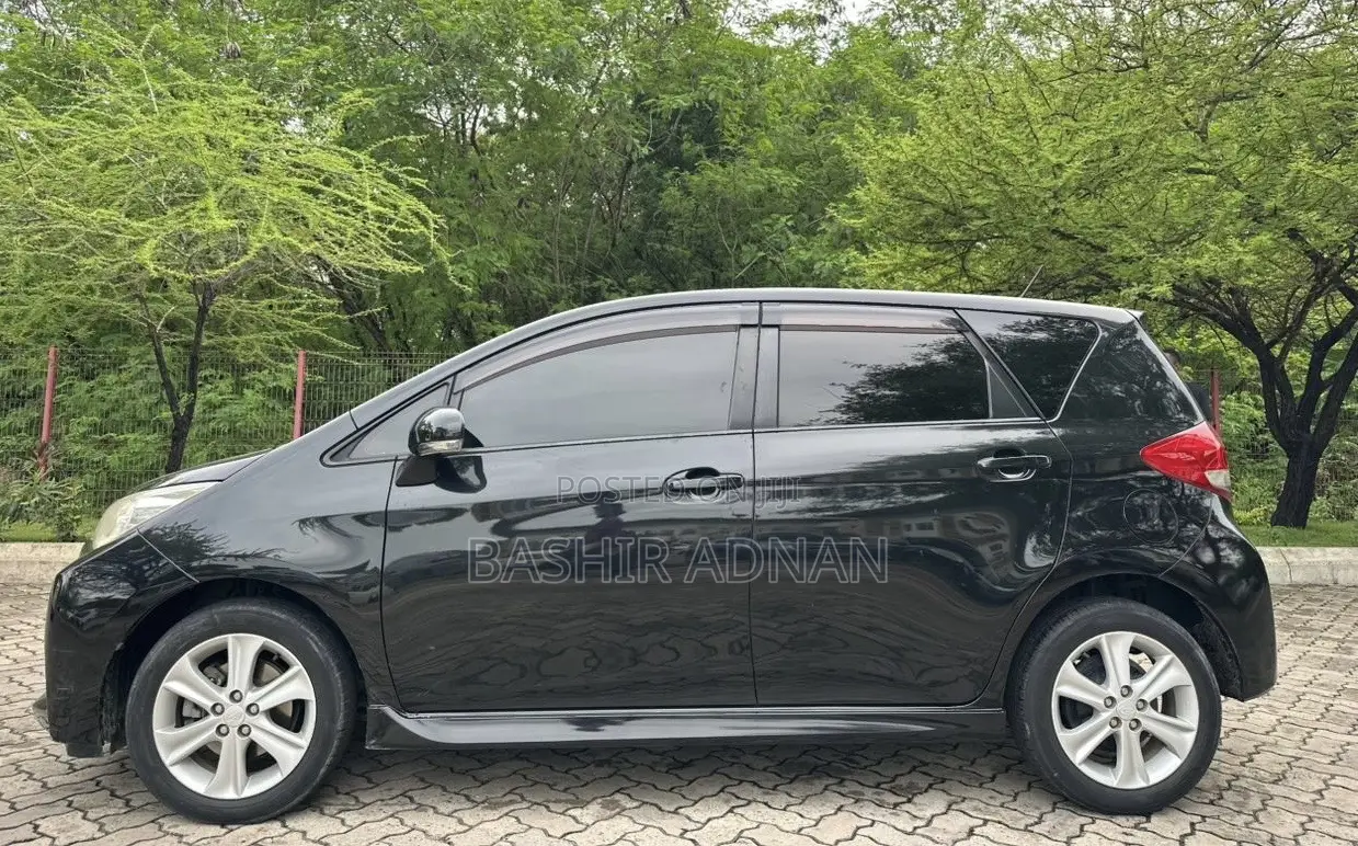 Subaru Trezia 2011 Black