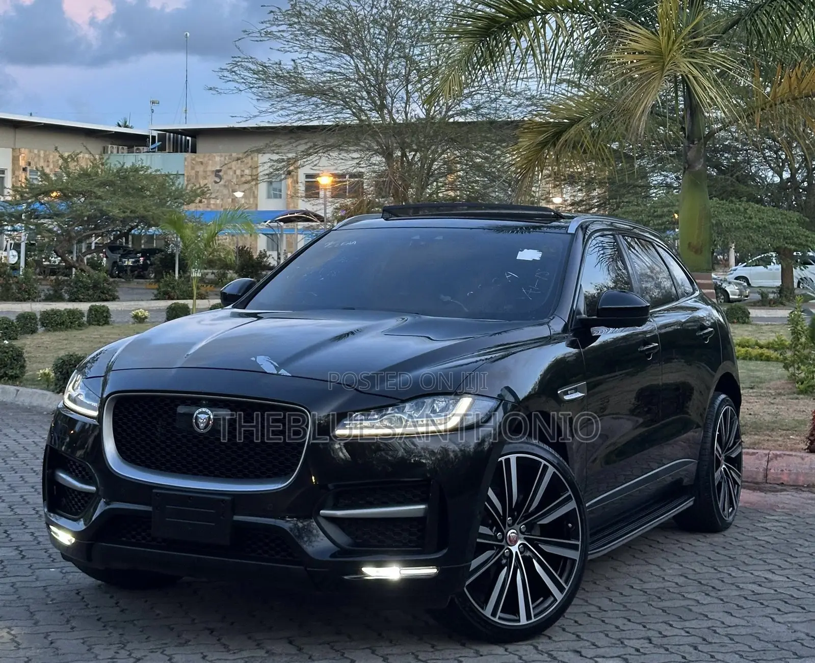 Jaguar F-Pace 2017 Black