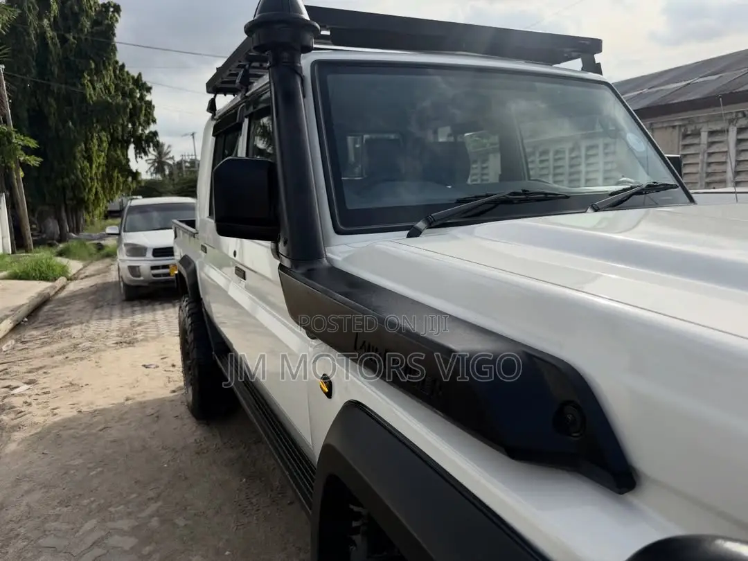 Toyota Land Cruiser 2026 White