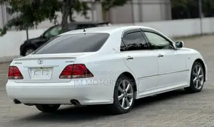 Toyota Crown 2006 Pearl