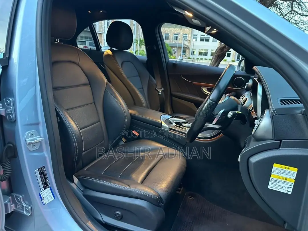 Mercedes-Benz C-Class 2016 Silver