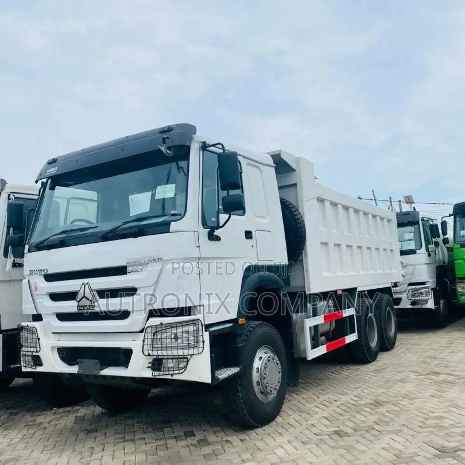 Howo 380hp Dump Track