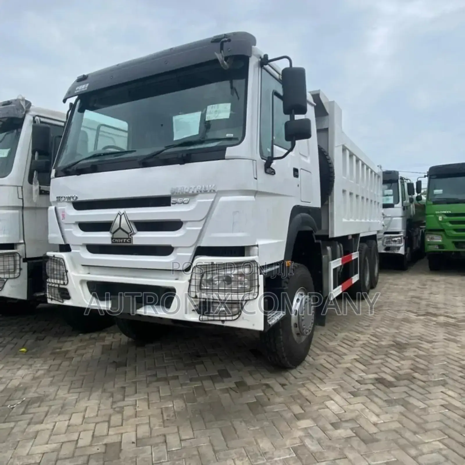 Howo 380hp Dump Track