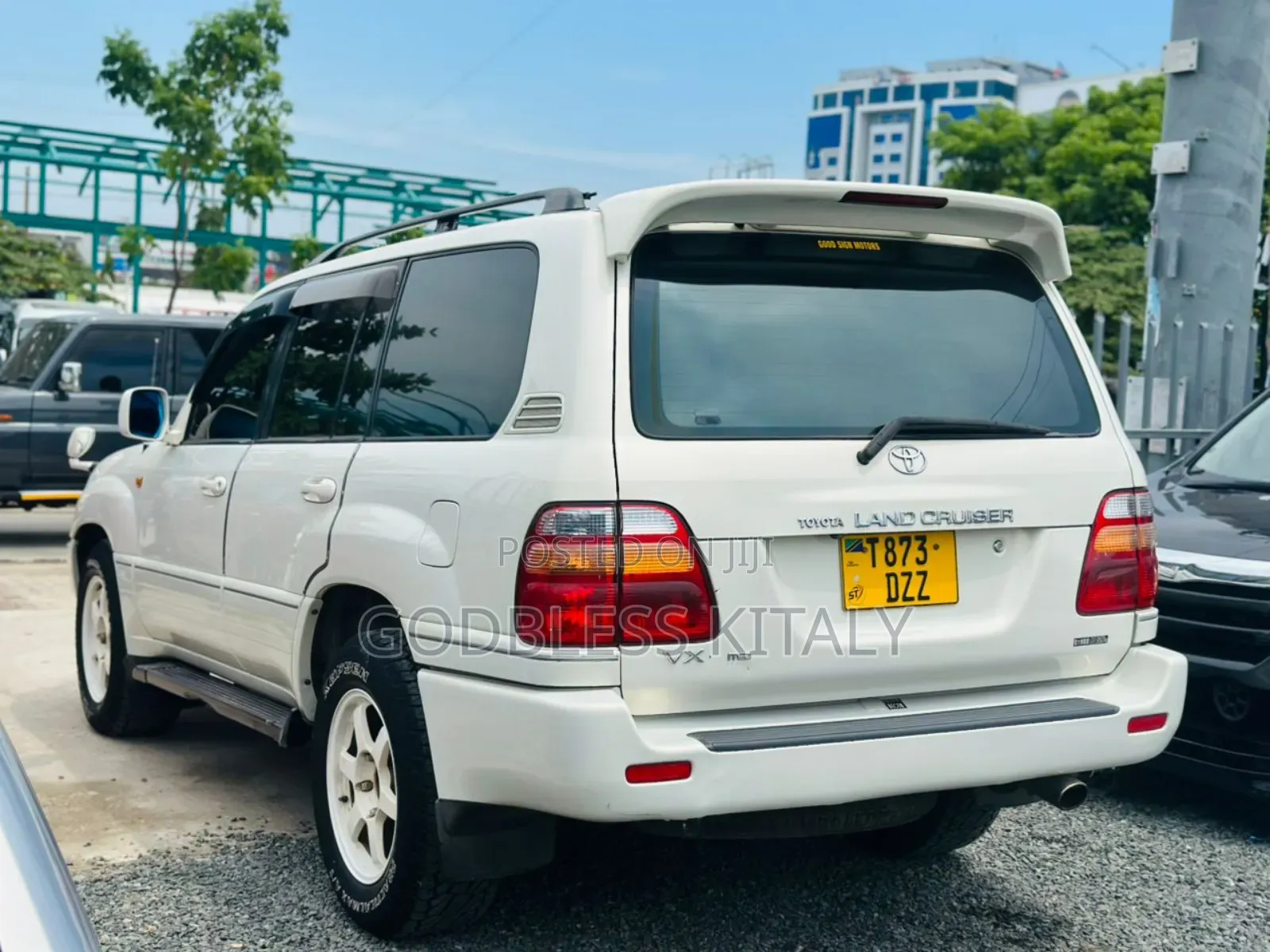 Toyota Land Cruiser 2007 White