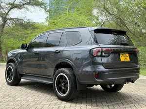 Ford Everest 2021 Black