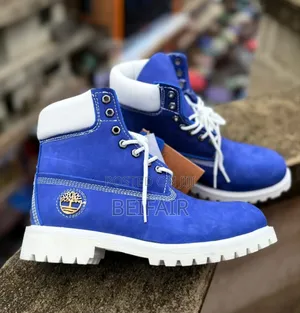 Timbs Nyeupe Na Bluu