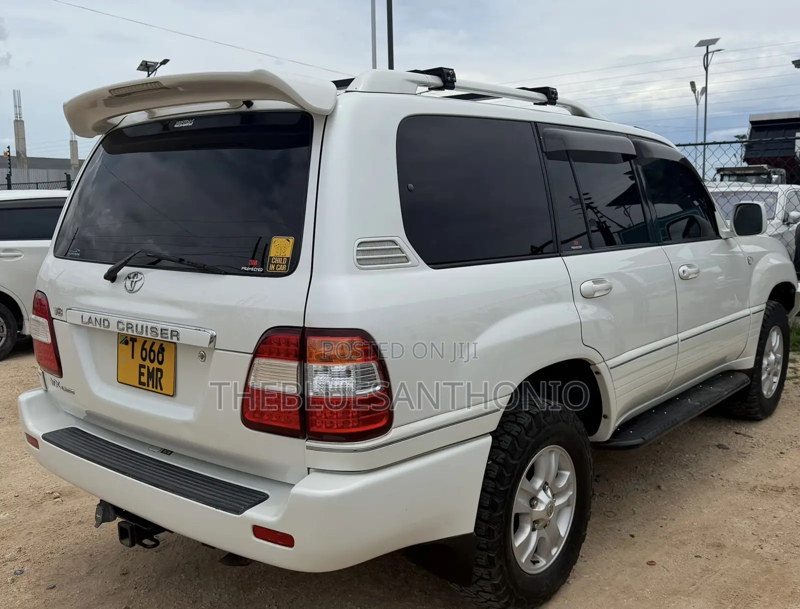 Toyota Land Cruiser 2005 White