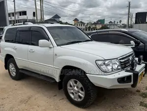 Toyota Land Cruiser 2005 White
