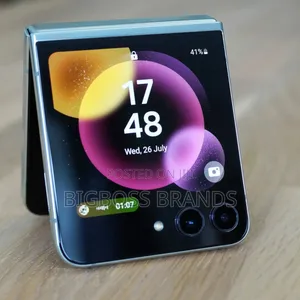 New Samsung Galaxy Z Flip 5 256 GB