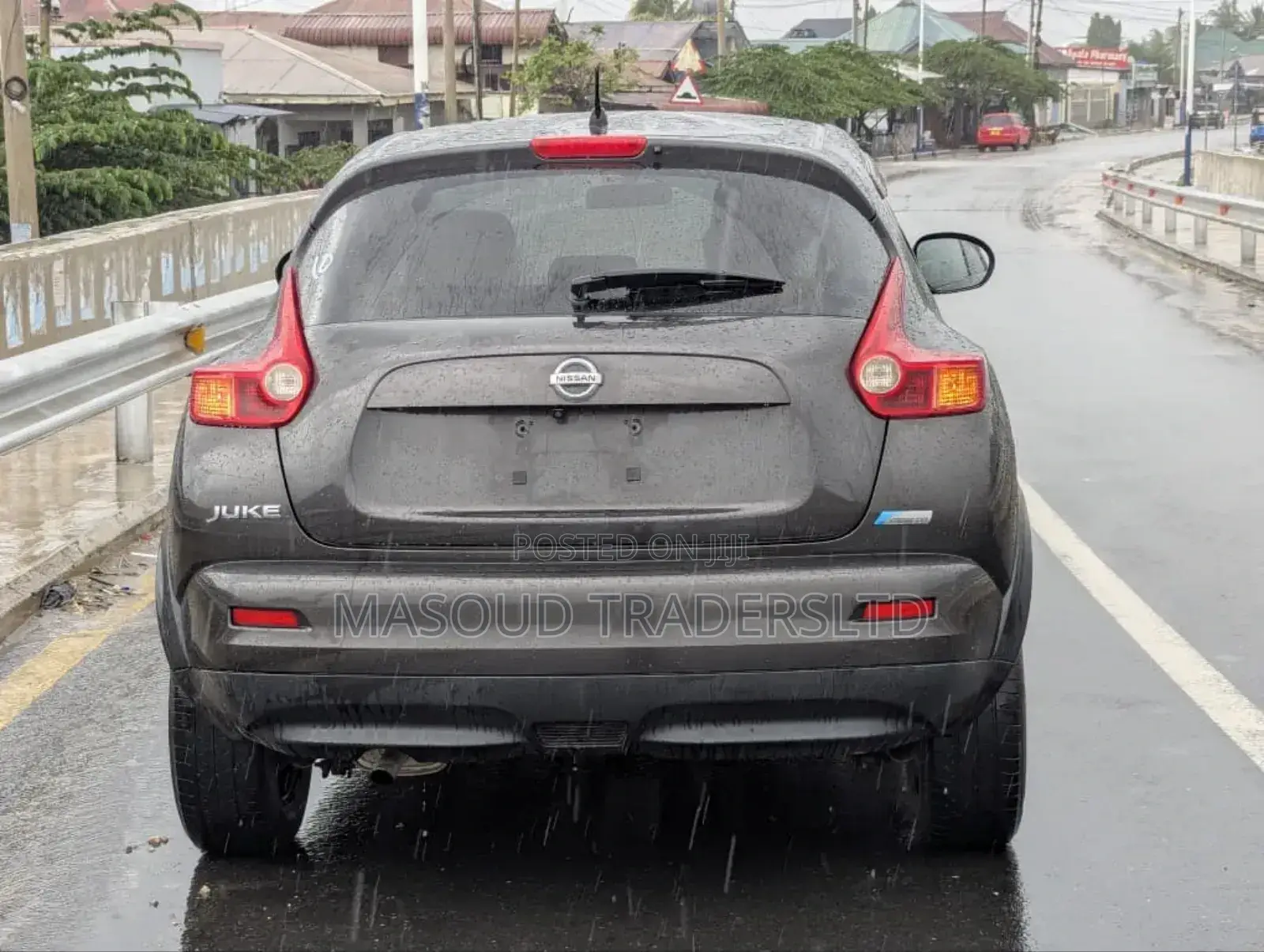 Nissan Juke SV AWD 2011 Gray