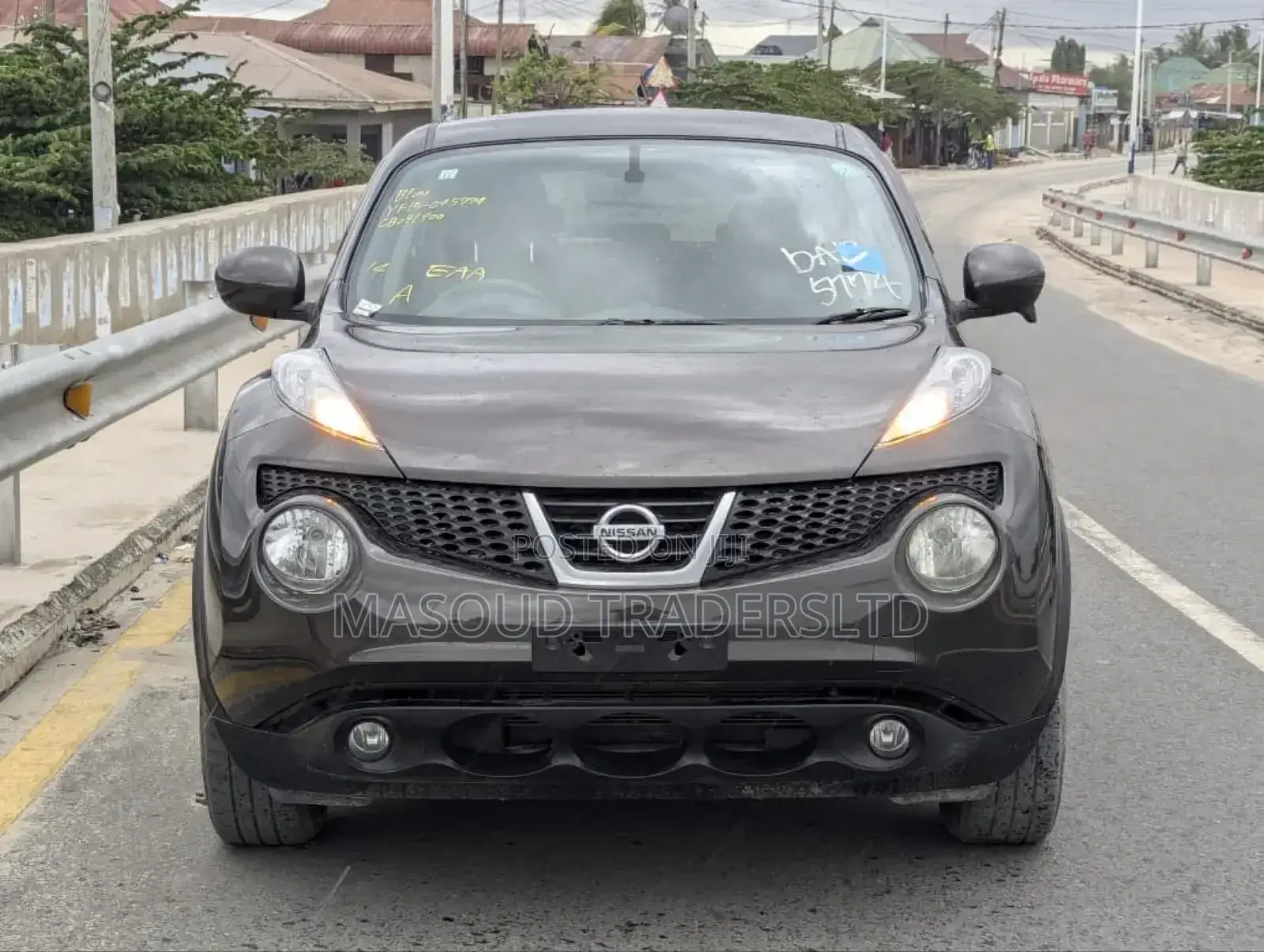 Nissan Juke SV AWD 2011 Gray