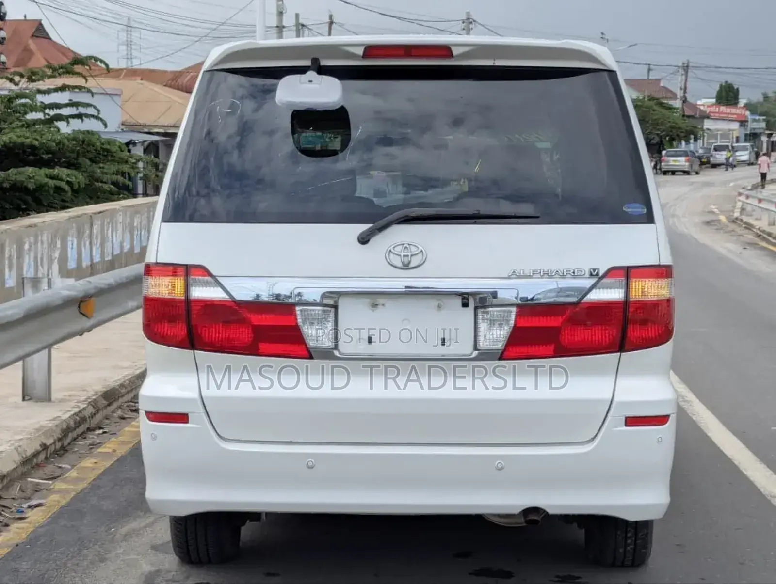 Toyota Alphard 2.4 Petrol AWD 2003 White