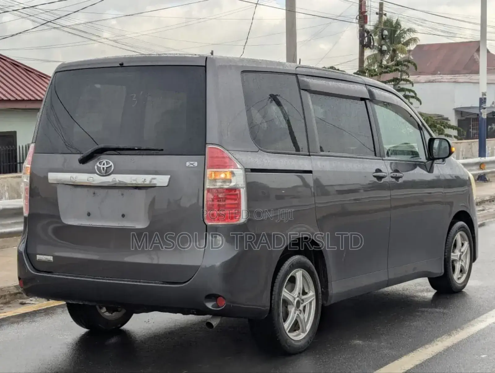 Toyota Noah 2.0 143hp AWD (8 Seater) 2008 Gray