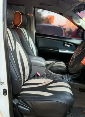 Toyota Hilux 2012 White