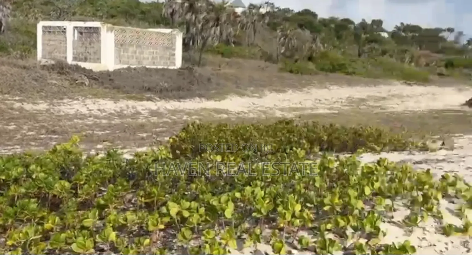 Amazing Beach Plot for Sale at Kigamboni