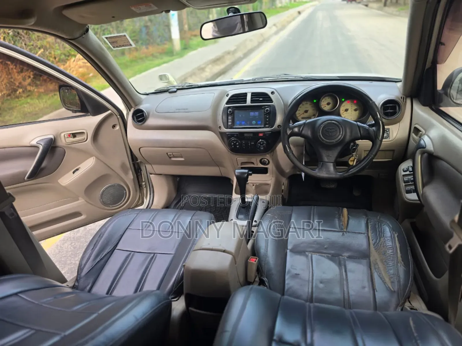 Toyota RAV4 2004 Gold