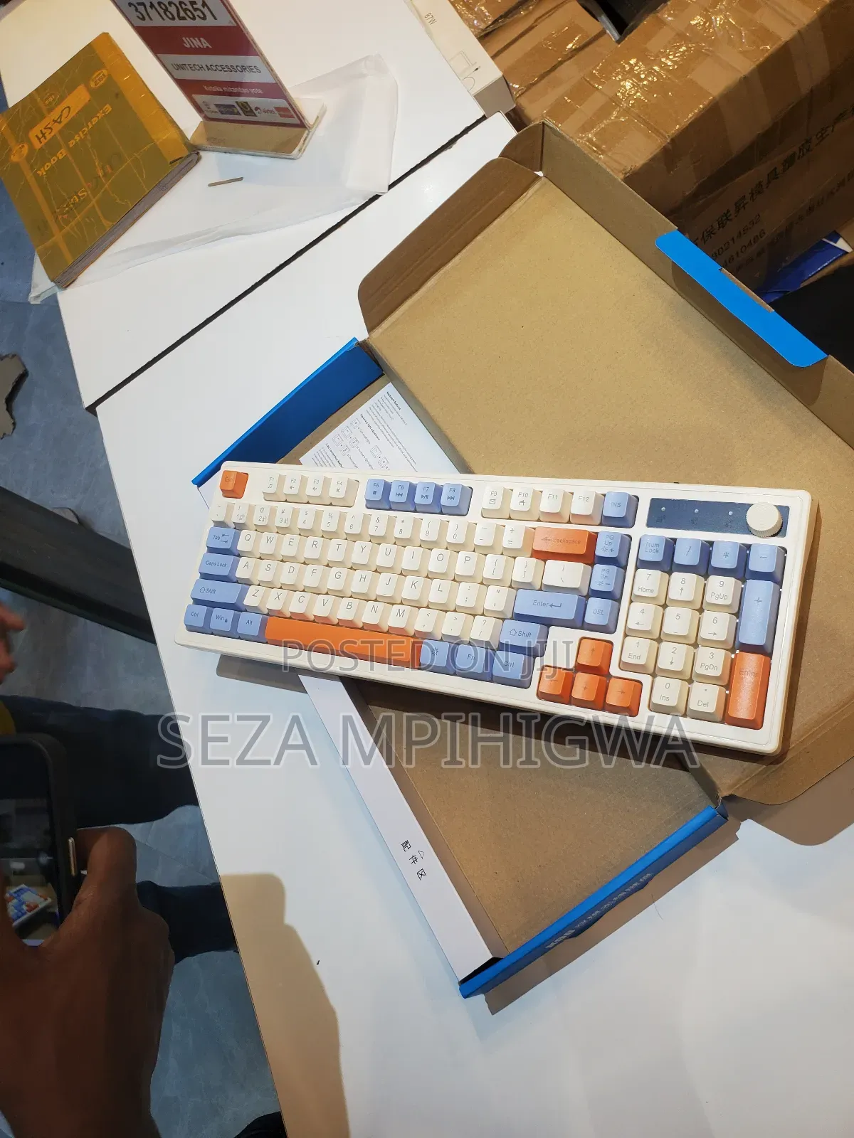 Two Modes Wireless Keyboard