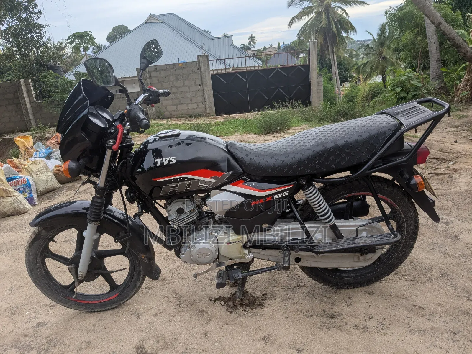 TVS HLX 125 2025