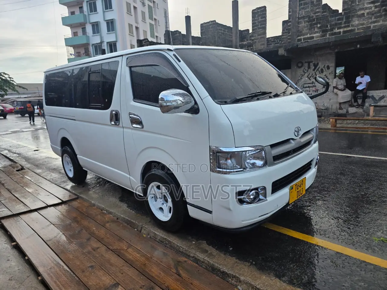 Toyota HiAce 2006 White