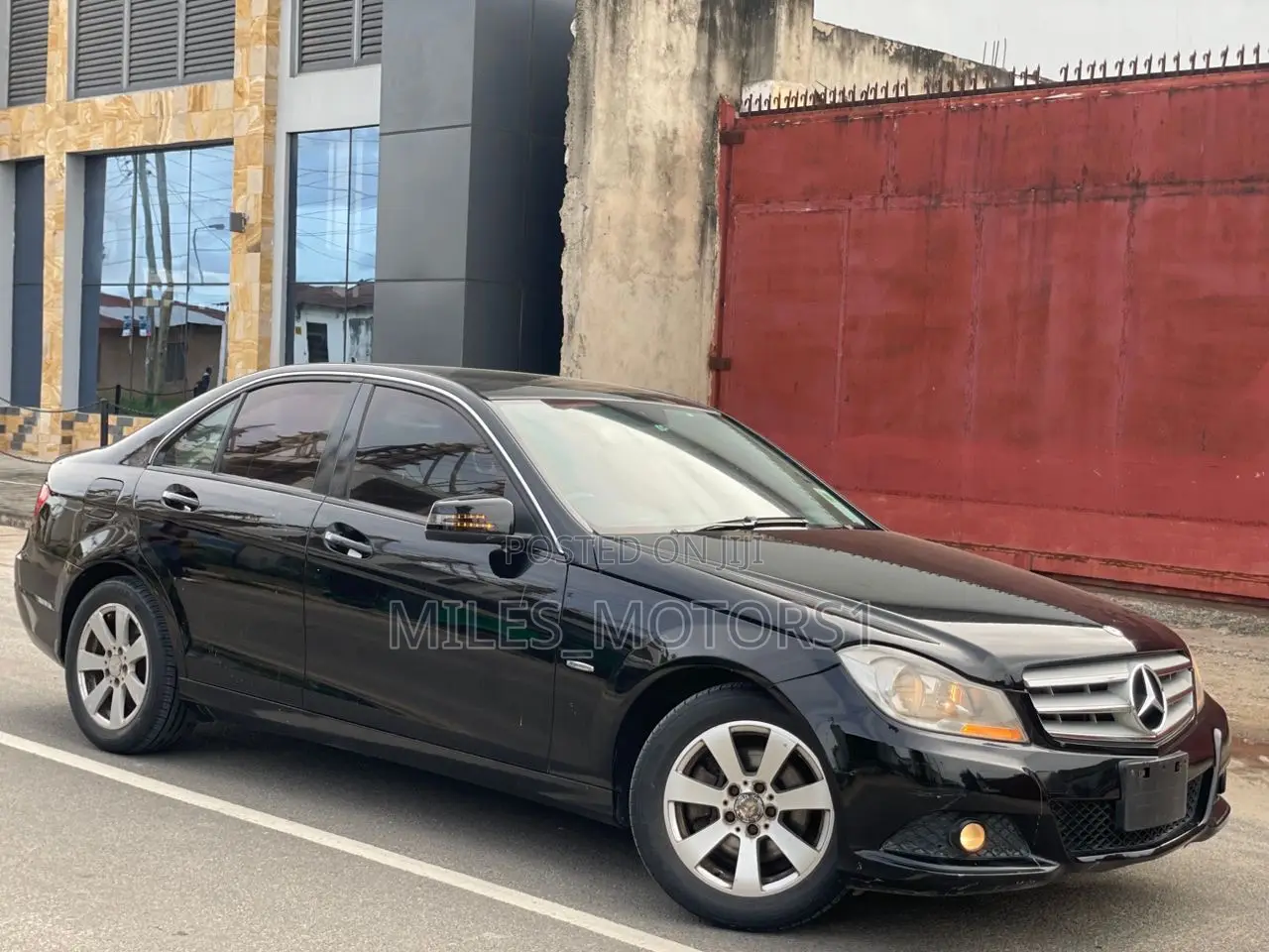 Mercedes-Benz C200 2012 Black