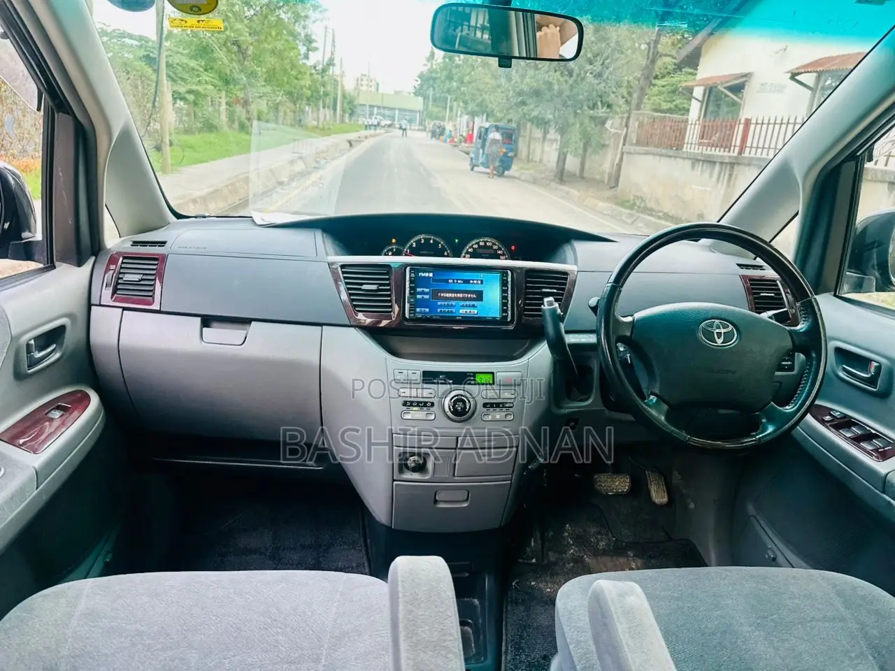 Toyota Noah 2.0 143hp FWD (7 Seater) 2007 Black