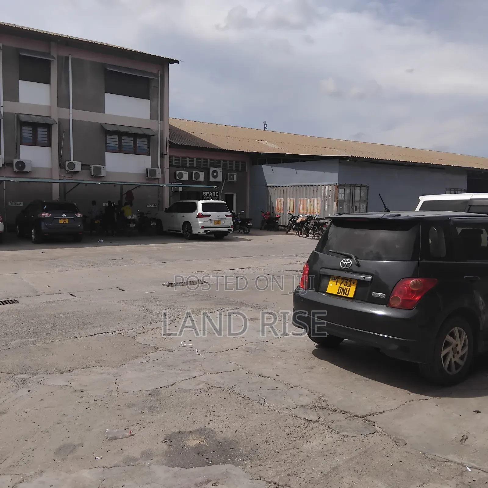 420 Godown / Warehouse in Mandela Road