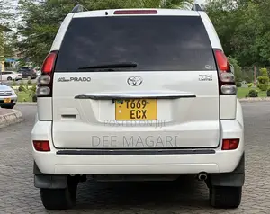 Toyota Land Cruiser Prado 2006 White