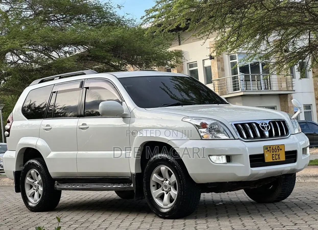 Toyota Land Cruiser Prado 2006 White