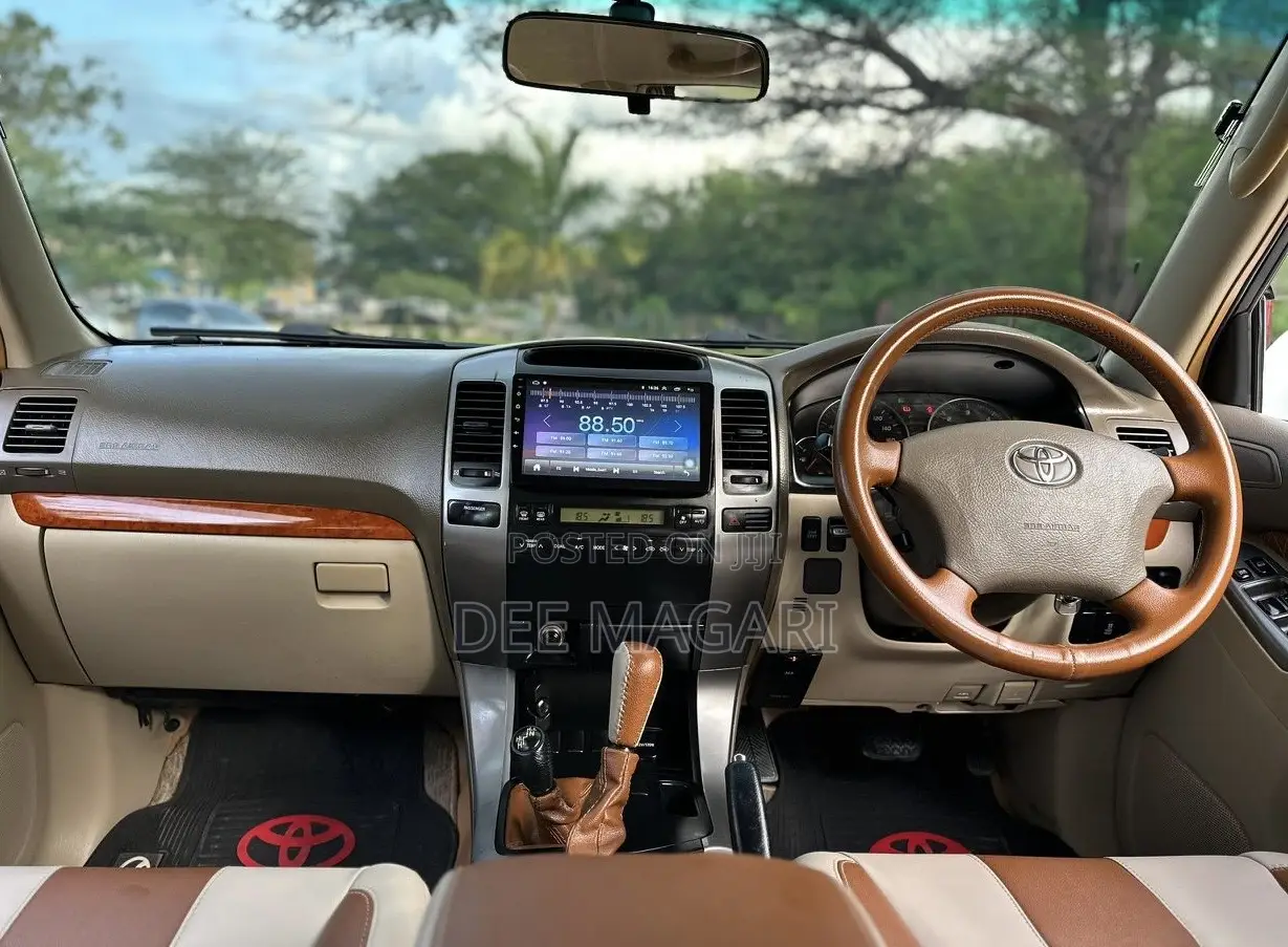 Toyota Land Cruiser Prado 2006 White