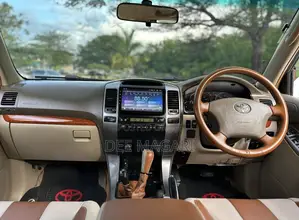 Toyota Land Cruiser Prado 2006 White