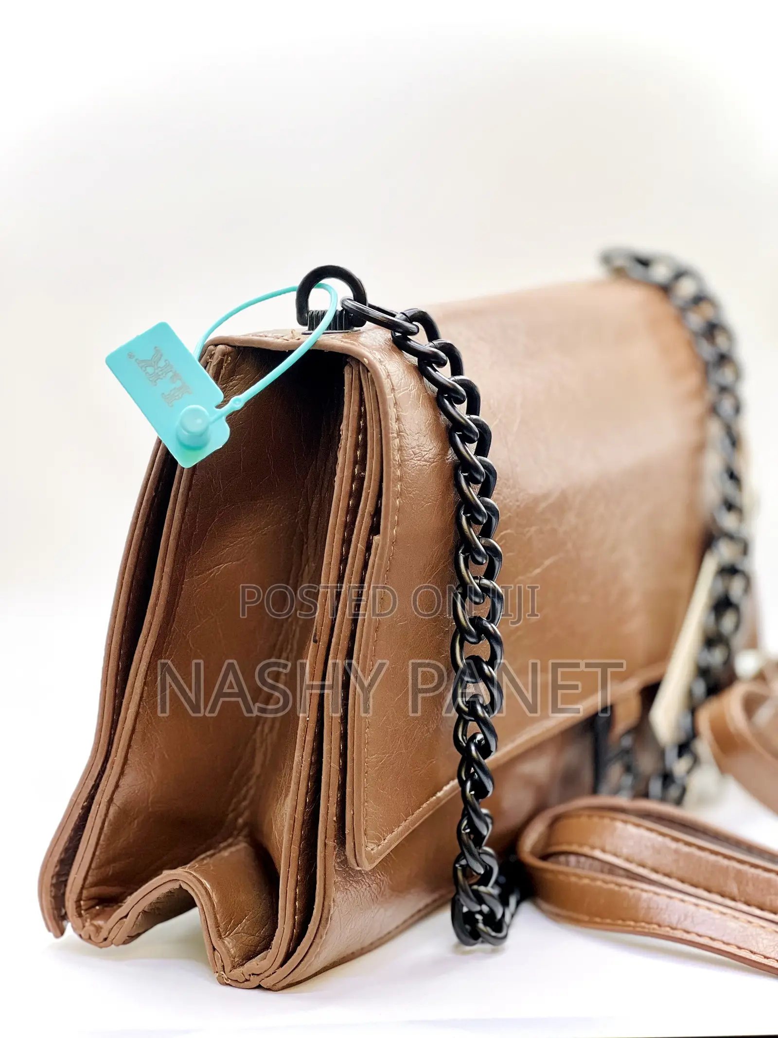 B Lk Fashion Handbag