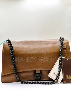 B Lk Fashion Handbag