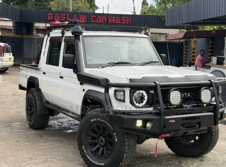 Toyota Land Cruiser 2026 White
