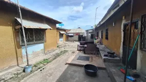 Kiwanja Chenye Nyumba Ya Kuvunja Kinauzwa Magomeni Kagera