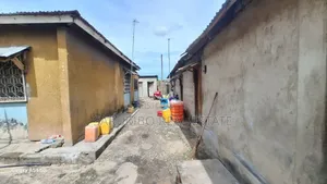 Kiwanja Chenye Nyumba Ya Kuvunja Kinauzwa Magomeni Kagera