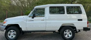Toyota Land Cruiser 2015 White