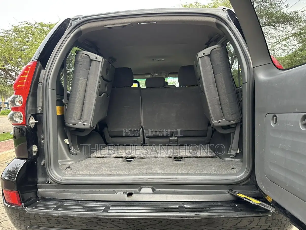 Toyota Land Cruiser Prado 2006 Black