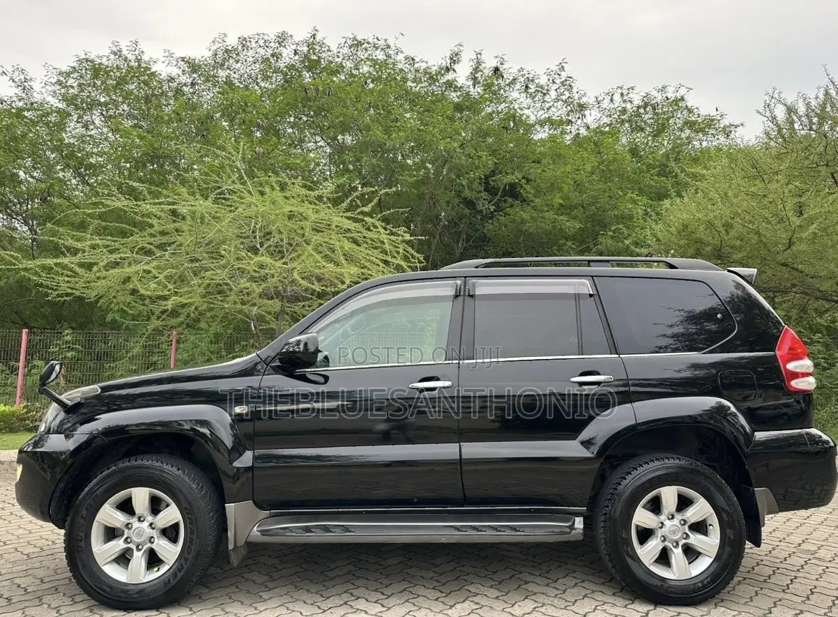 Toyota Land Cruiser Prado 2006 Black