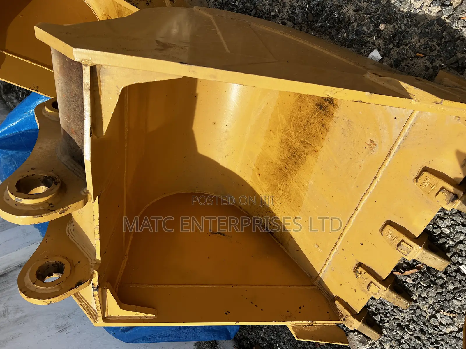 Cat 320 Buckets