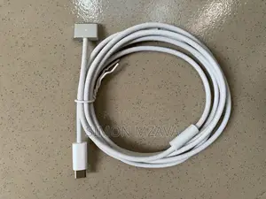 Apple Original Usb-C to Magsafe 3 Cable Used – Safe Magnetic Charging
