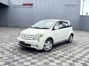 Toyota IST 2003 White