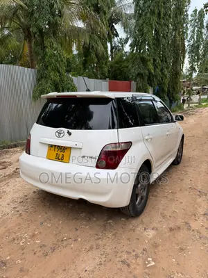 Toyota IST 2006 Pearl