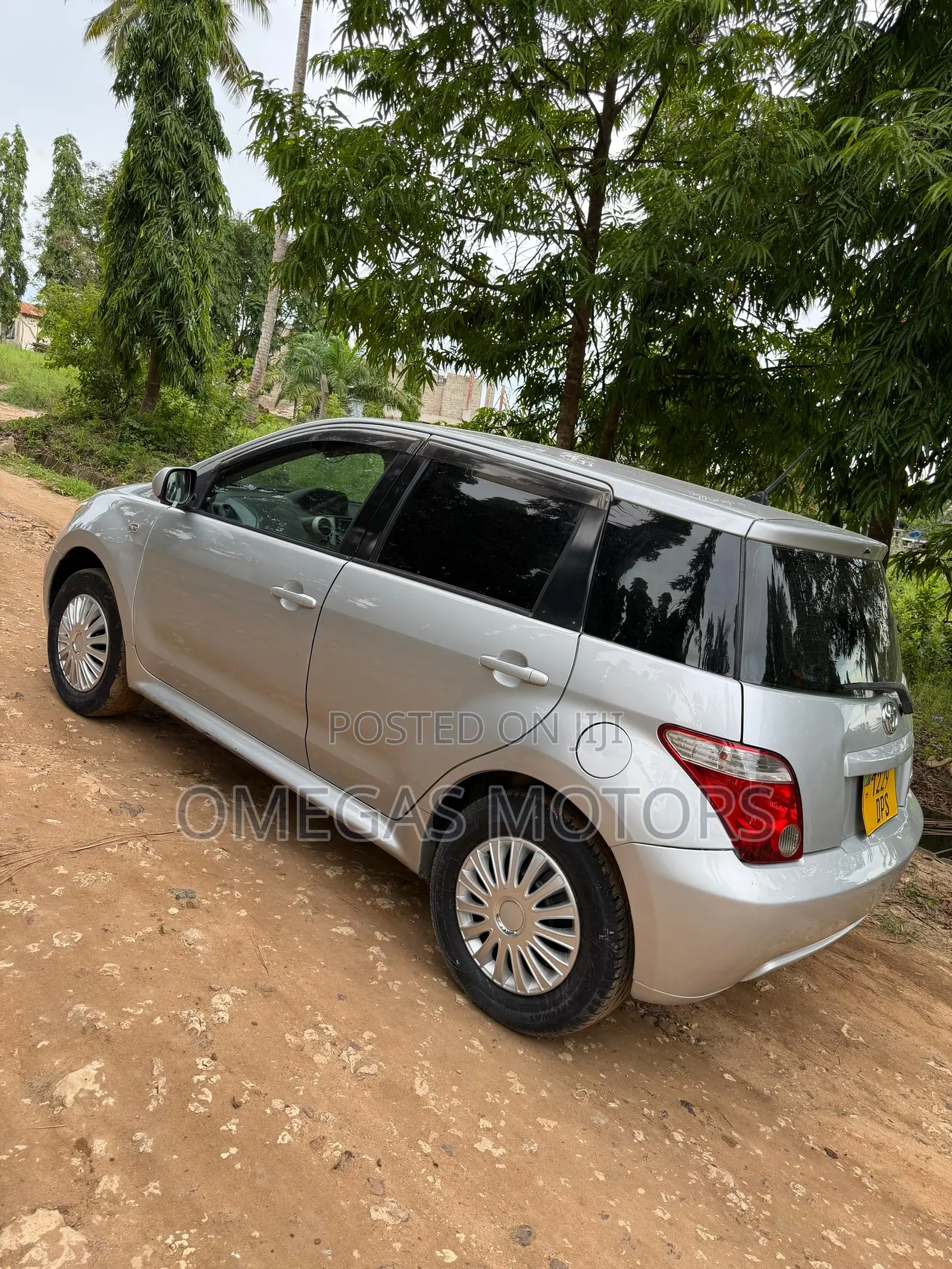 Toyota IST 2006 Silver