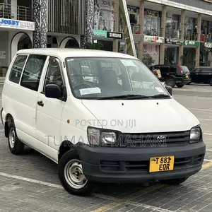 Toyota Noah 2001 White