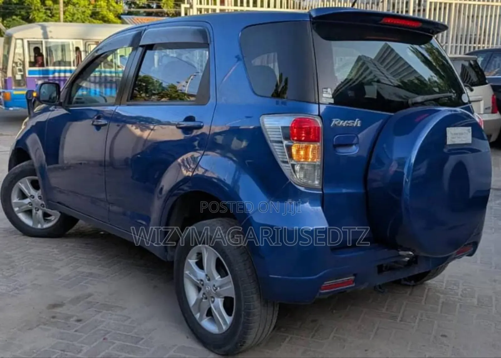 Toyota Rush 1.5 AWD 2009 Burgundy